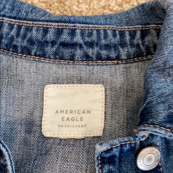 American Eagle women’s jean jacket - Picture 2 of 2